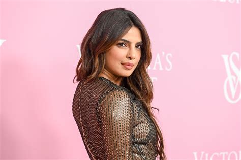 priyanka chopra naked|Priyanka Chopra Nude Photos & Naked Sex Videos